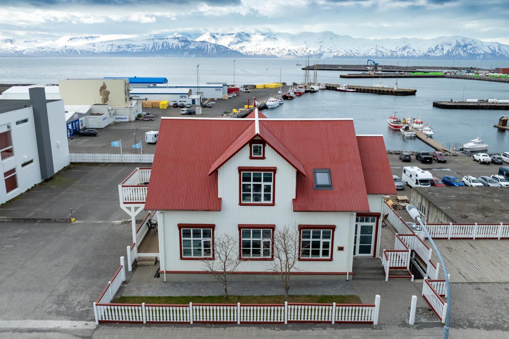 Bjarnabuth Apartamento Húsavík Exterior foto